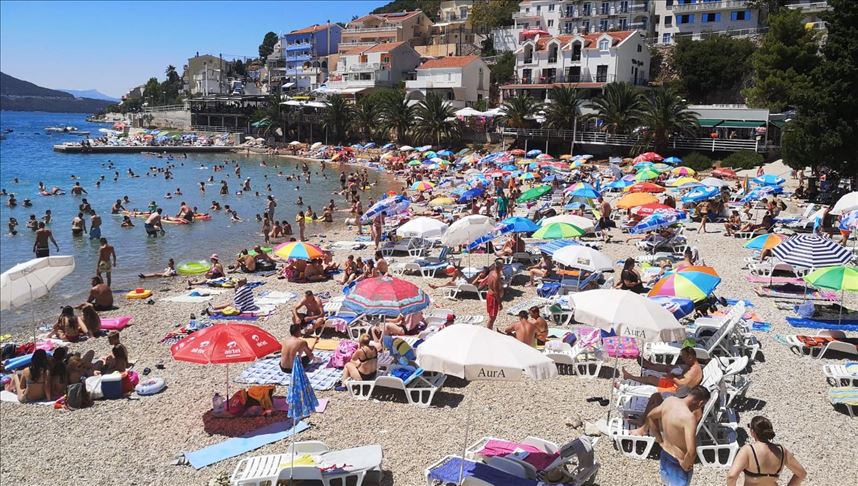 Neum očekuje rekordnu zaradu od turizma, gradit će nove plaže