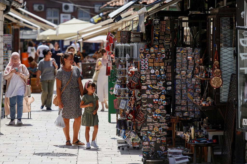 Uskoro se bliži vrhunac ljetne sezone: U Sarajevu se traži krevet više