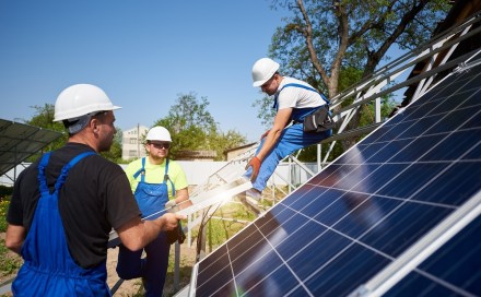 Vlada TK: Na šest škola će biti postavljeni solarni paneli, donesene odluke o prijemu službenika