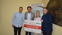 Porodilištu UKC Tuzla uručena donacija od 10.000 KM