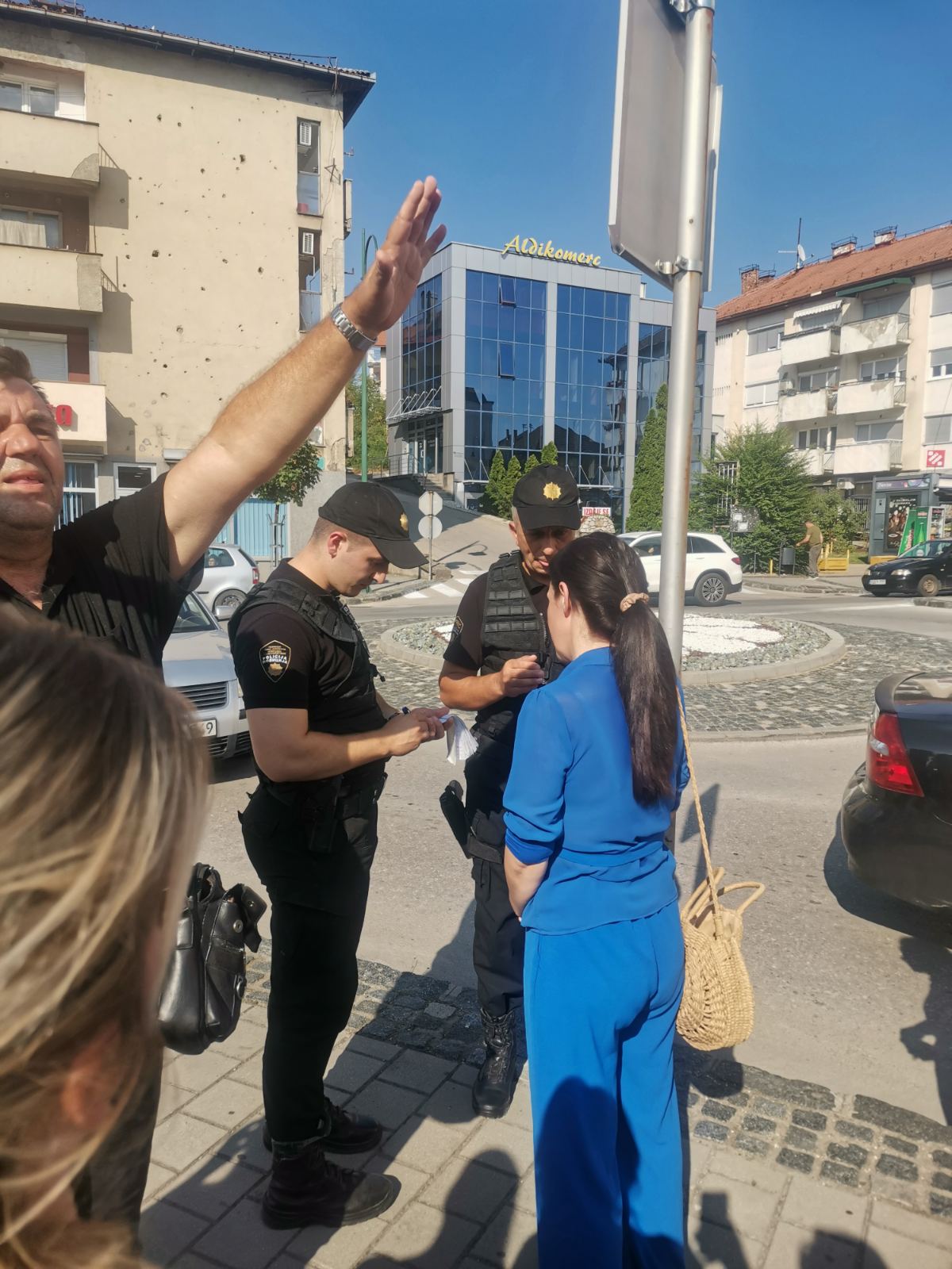 Policija zapisivala demonstrante u Gradačcu, oglasio se ministar Mehanović