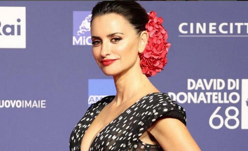 Farmerice koje nosi Penelope Cruz neprolazan su klasik i čine nas vitkijima