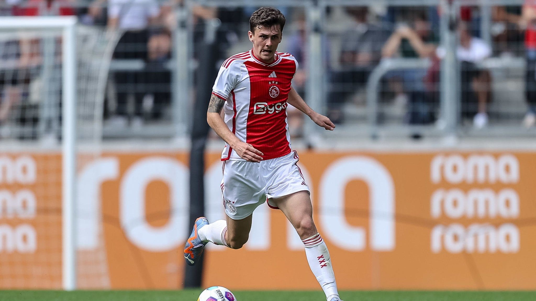 Tahirović igrao od prve minute i majstorski asistirao u zvaničnom debiju za Ajax