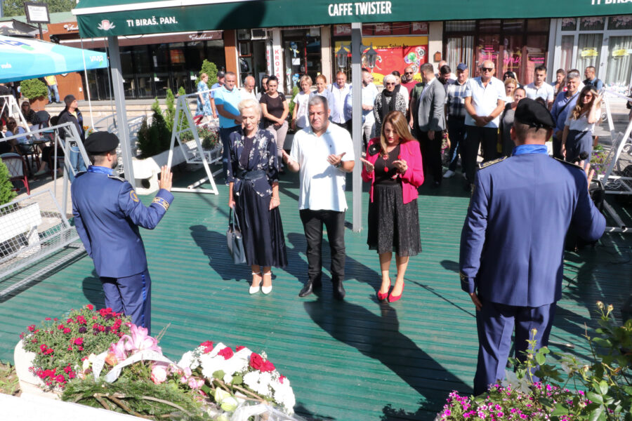 Godišnjica masakra na Trgu solidarnosti u Sarajevu: Ubijeni u redu za hljeb