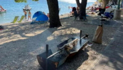 Na plaži u Živogošću kao u Jablanici: Ekipa 'okrenula' jagnje na žaru