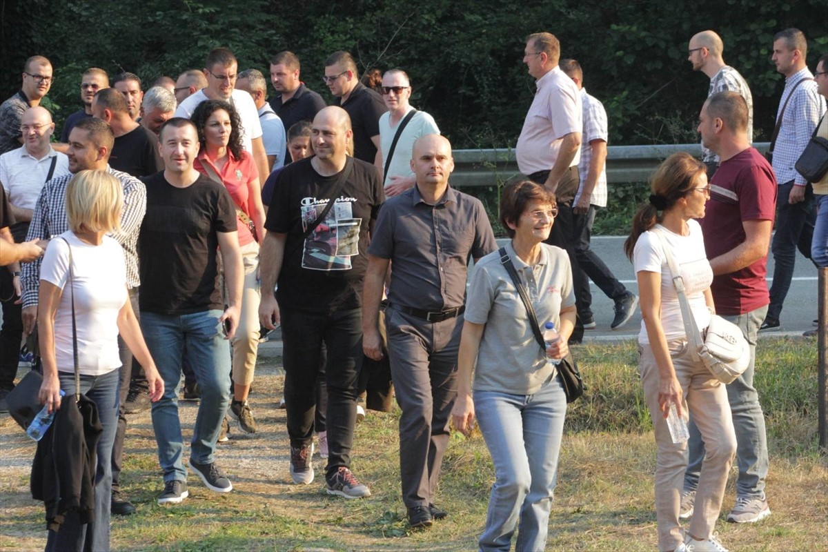 Građani spremni izaći na ulice zbog političara, ali ne i svoje egzistencije?