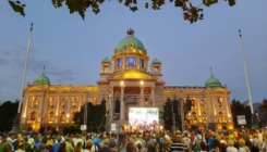Srbija: Građani na protestu u Beogradu idu do Vučićevog kabineta