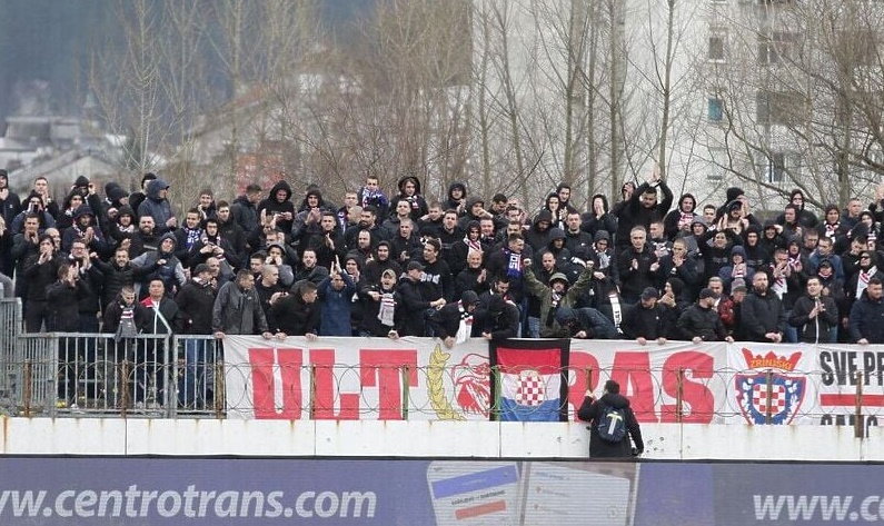 Navijači Zrinjskog u Konjicu vrijeđali državu BiH, domaći im uzvratili: Volim te Bosno