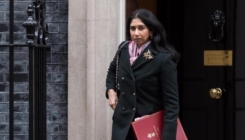 Sunak smijenio britansku ministricu unutrašnjih poslova nakon izjava o propalestinskim protestima