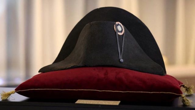 Čuvena Napoleonova kapa prodata za 1,9 miliona eura