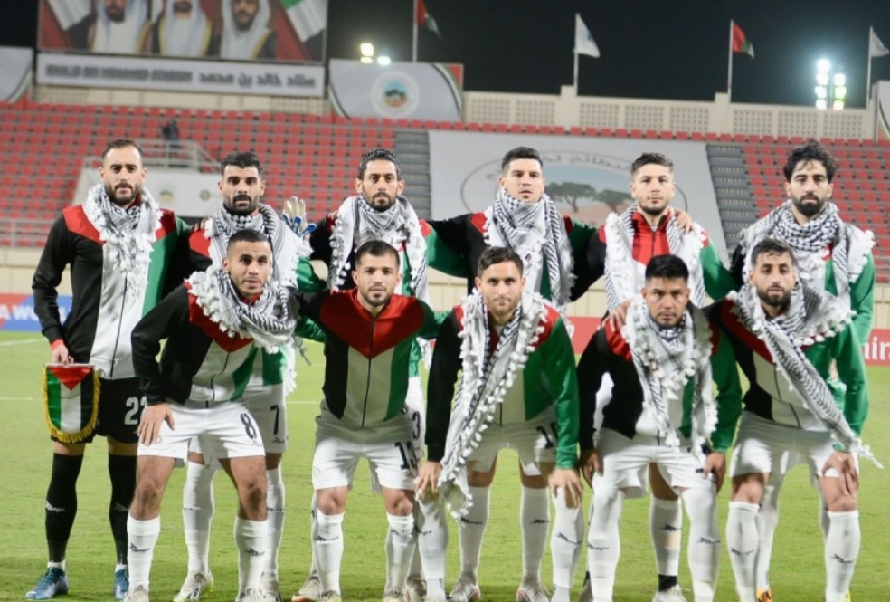 Ponosni Palestinci na teren izašli u bojama nacionalne zastave, omotani "palestinkama"