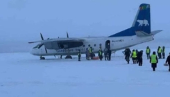 Avion Antonov umjesto na pistu sletio na zaleđenu rijeku