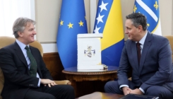 Bećirović razgovarao sa ambasadorom UK u BiH Julianom Reilly