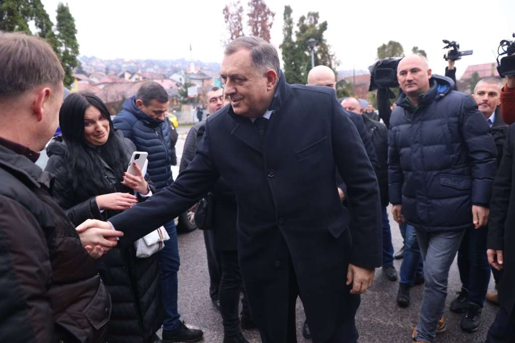 Ponovo otkazan glavni pretres na suđenju Dodiku, traži se izuzeće sva četiri državna tužioca