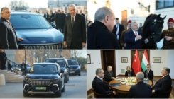 Erdogan Orbanu poklonio turski automobil Togg, pa na poklon dobio mađarskog konja