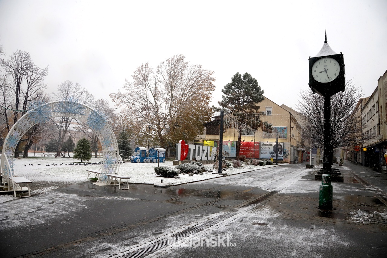 Oblačno vrijeme sa kišom ili susnježicom u nižim i snijegom u višim područjima