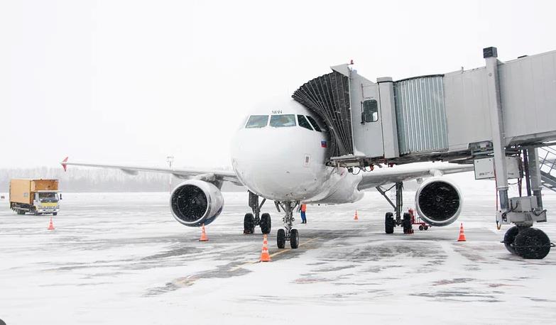 Snježna oluja u Njemačkoj prizemljila na stotine aviona