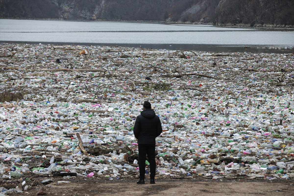 Drina ponovo prekrivena tonama smeća: Problem BiH, Srbije i Crne Gore niko ne rješava