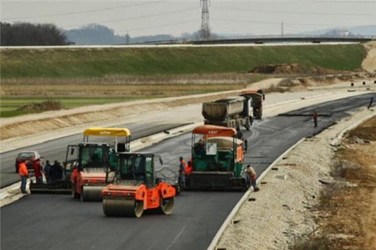 BiH očekuje nove kilometre cesta, elektrane, ukidanje šaltera