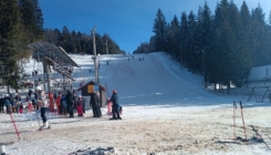 Ski centar 'Ponijeri' skijašku sezonu večeras otvara besplatnim skijanjem i novim ski liftom