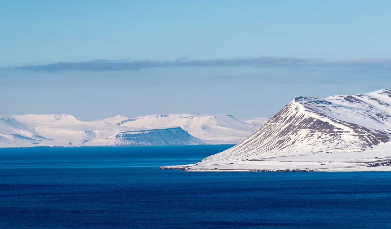 Naučnici zabrinuti: Hemikalije iz krema za sunčanje prvi put pronađene u arktičkom ledu