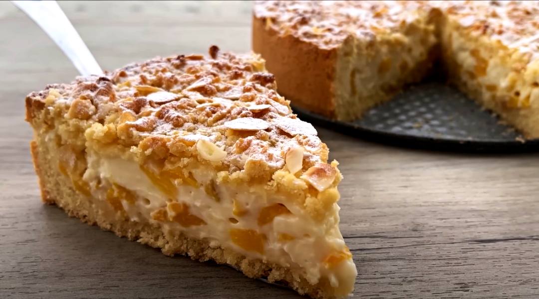 Poslastica koja vam treba u prohladnim danima! Sočna torta sa breskvama