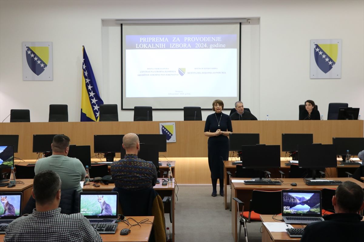 Pred oktobarske lokalne izbore u BiH: U Sarajevu počela obavezna edukacija kontrolora izbornih rezultata