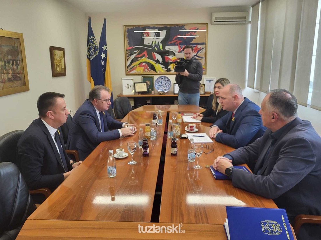 Gradonačelnik Lugavić zahvalan Vladi FBiH na podršci za ključne infrastrukturne projekte u Tuzli