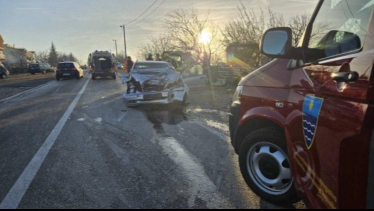 Teška nesreća kod Mostara: U sudaru Mercedesa i Golfa jedna osoba poginula