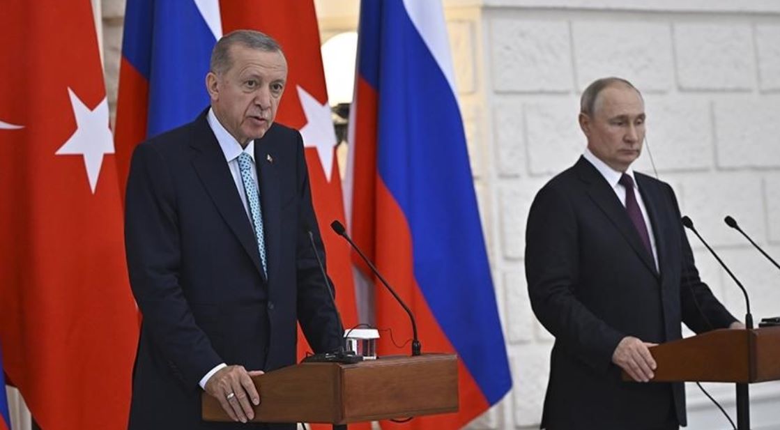 Erdogan i Putin razgovarali telefonom: Turska spremna razvijati saradnju s Rusijom u borbi protiv terorizma