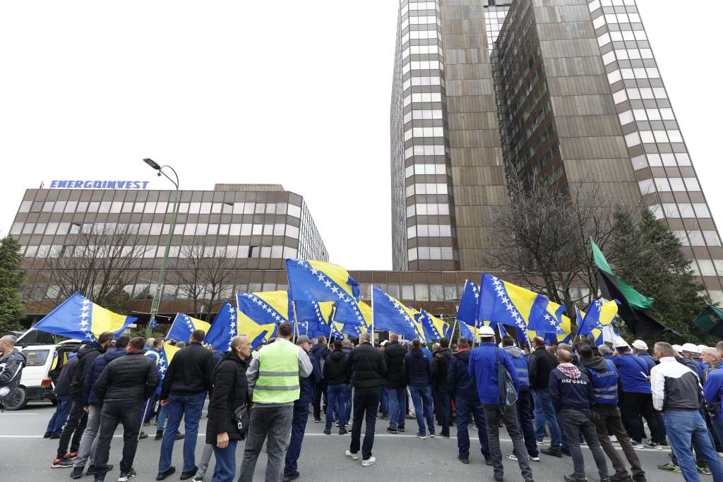 Rudari stigli pred zgradu Vlade FBiH