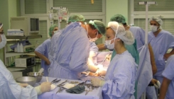 U UKC-u Tuzla uspješno obavljene transplantacije jetre i rožnice