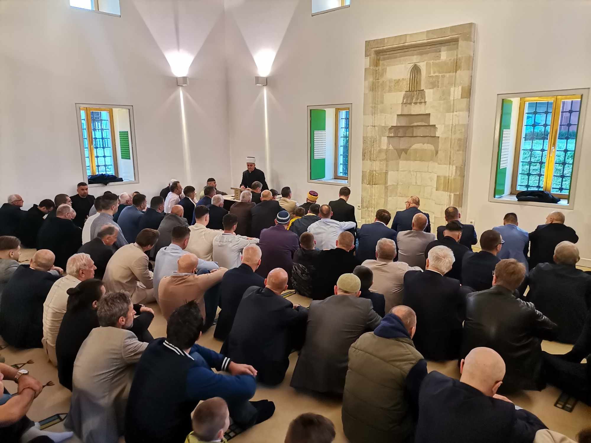 U susret velikom blagdanu: Poznato u koliko sati se klanja Bajram namaz u nedjelju