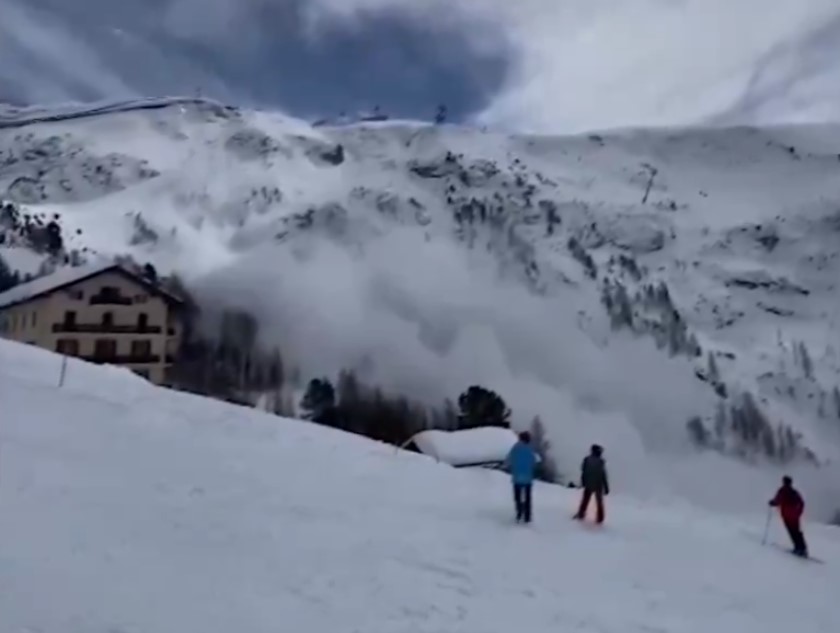 Lavina u skijaškom odmaralištu u Švicarskoj, najmanje tri osobe nestale
