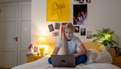 Tinejdžeri sve češće žrtve interneta: Hakirani, ucjenjivani ili doživljavaju negativna iskustva
