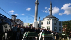 Veliki broj građana na posljednjem ispraćaju ubijene Amele i njeno dvoje maloljetne djece