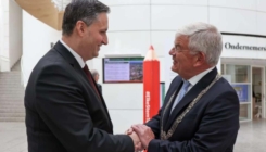 Bećirović sa gradonačelnikom Haaga: Hvala za odluku o izgradnji spomenika žrtvama genocida u Srebrenici