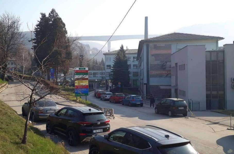 Zenica: Pacijent iz Kaknja izvršio suicid skokom s trećeg sprata bolnice