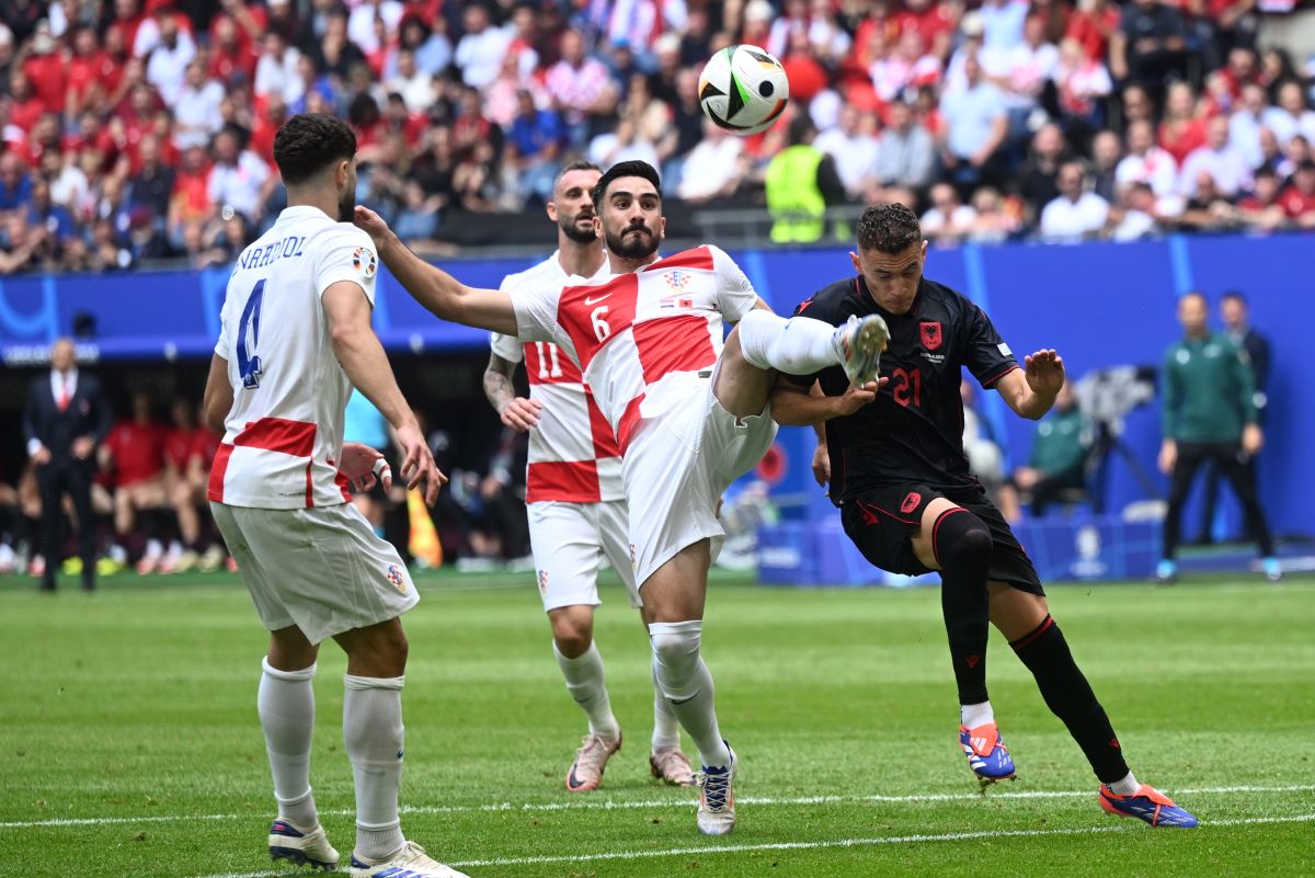 Hrvatska i Italija u borbi za osminu finala
