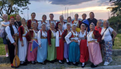 Članovi rekreativnog folklora GKUD Bosna iz Tuzle oduševili na Festivalu u Crnoj Gori