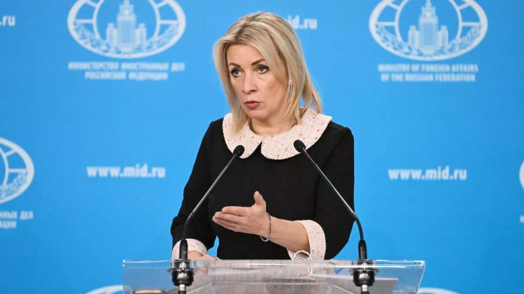 Zaharova: NATO opskrbljuje Prištinu oružjem i pravi joj vojsku