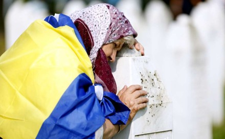 Majke Srebrenice zatražile reakciju OHR-a, optužile Vučića i prozvale Von der Leyen