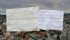 Sraman natpis na Memorijalnom centru Kapija u Tuzli: ''Generale Mladiću, nek je slava tvojoj majci...''