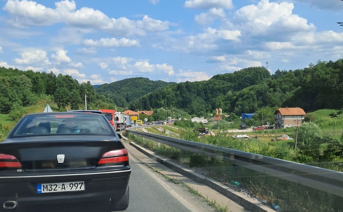 Babajići nesreća gužva kolona vozila