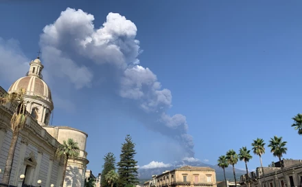 Zbog erupcije Etne otkazani svi letovi u Siciliji