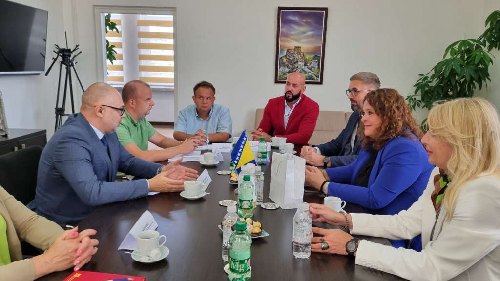 Ministrica Duraković posjetila Tuzlu: "Podići svijest o nužnosti ulaganja u obrazovanje i nauku"