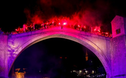 Spektakularnom ceremonijom obilježena 20. godišnjica obnove Starog mosta u Mostaru