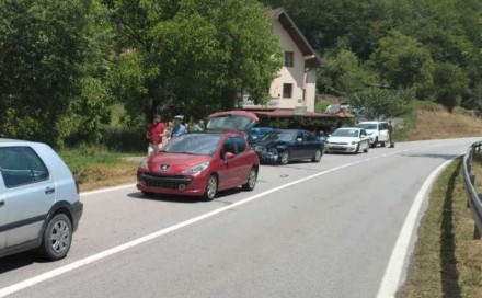 Pet osoba povrijeđeno u saobraćajnoj nesreći na putu Nemila - Žepče