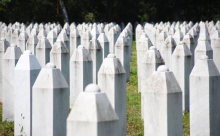 Skupština kanadskog grada Hamiltona odala počast žrtvama genocida u Srebrenici