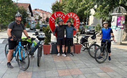 Sanel i Nusret biciklima vozili od Njemačke do Srebrenika da bi prikupili novac za bolesnu djecu
